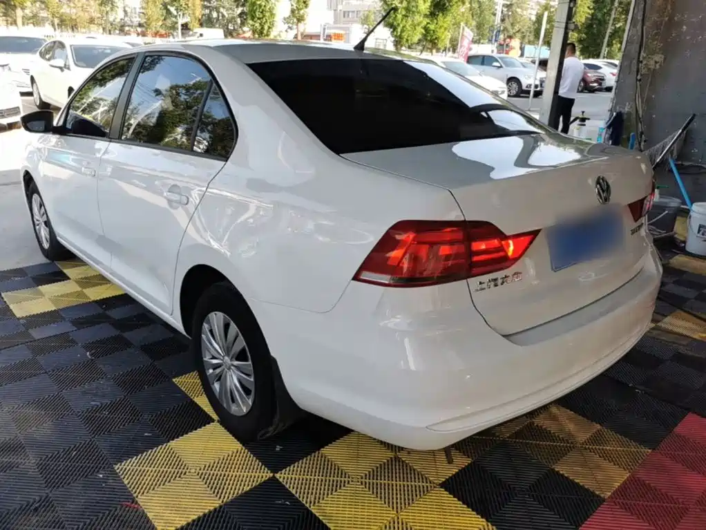 Volkswagen Santana — миниатюра 5
