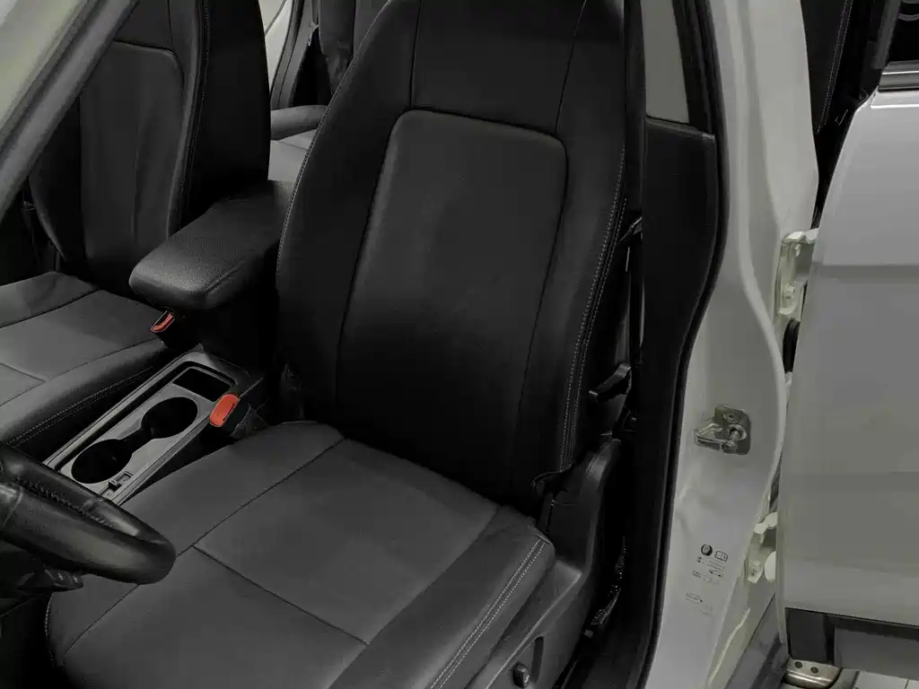 Chevrolet Captiva — миниатюра 15