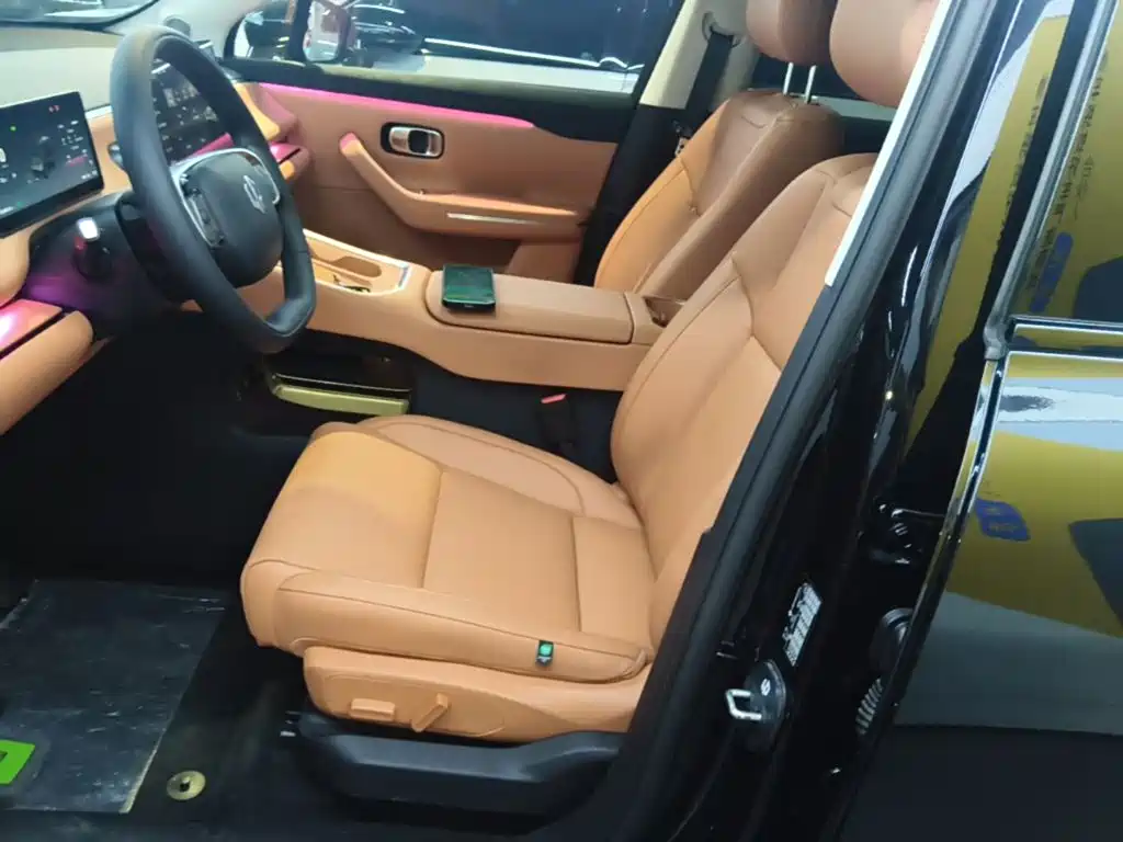 Leapmotor Leapmotor C16 — миниатюра 15