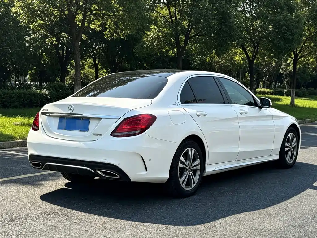 Mercedes-Benz C-Class — миниатюра 8