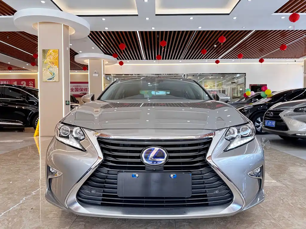 Lexus ES — миниатюра 2