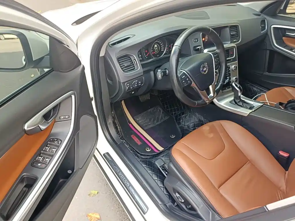 Volvo S60 — миниатюра 12