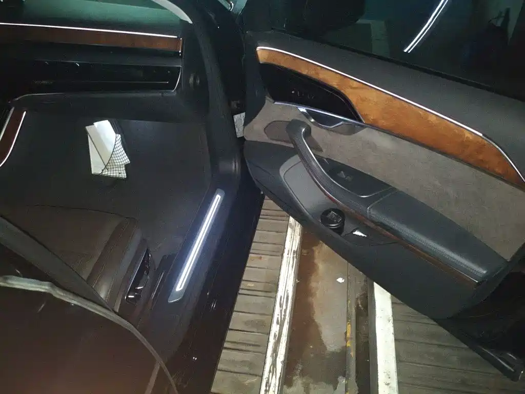 Audi A8 — миниатюра 20