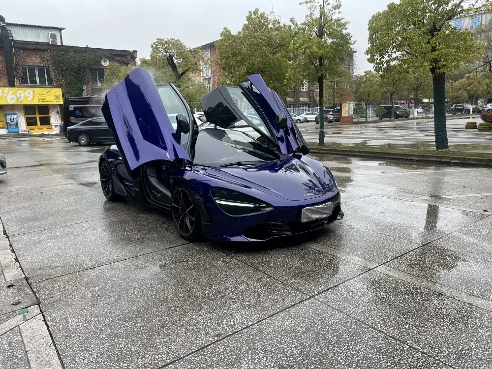 McLaren 720S — миниатюра 9