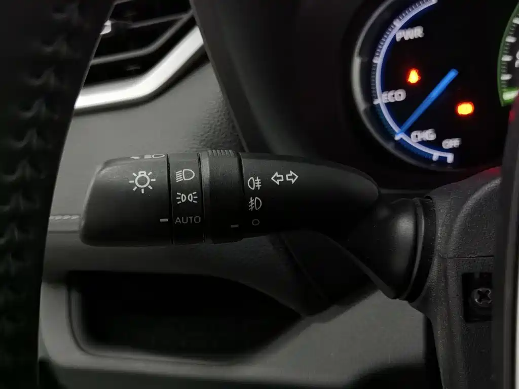 Toyota RAV4 — миниатюра 21