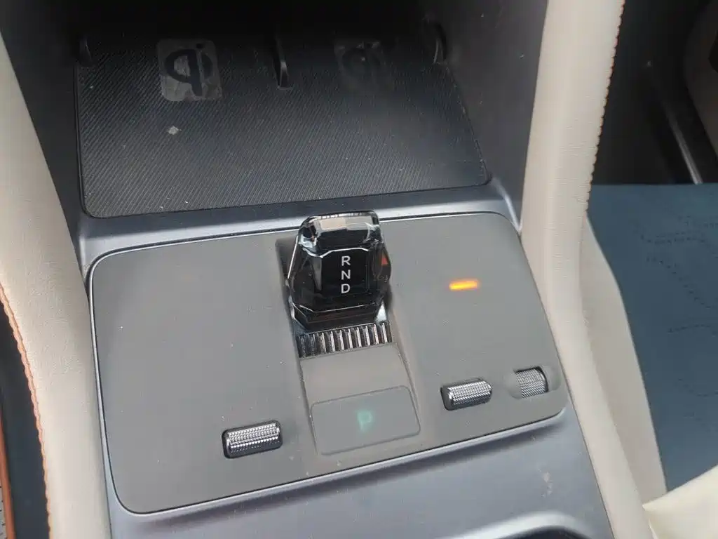 BYD PLUS New Energy — миниатюра 10