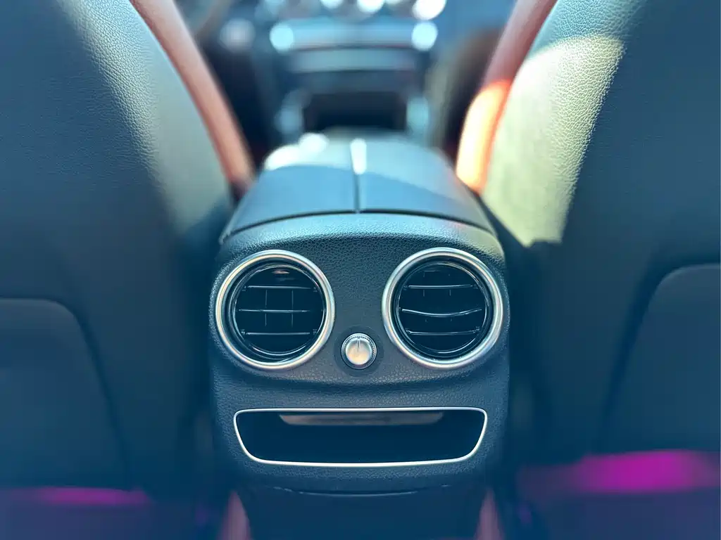Mercedes-Benz C-Class — миниатюра 17