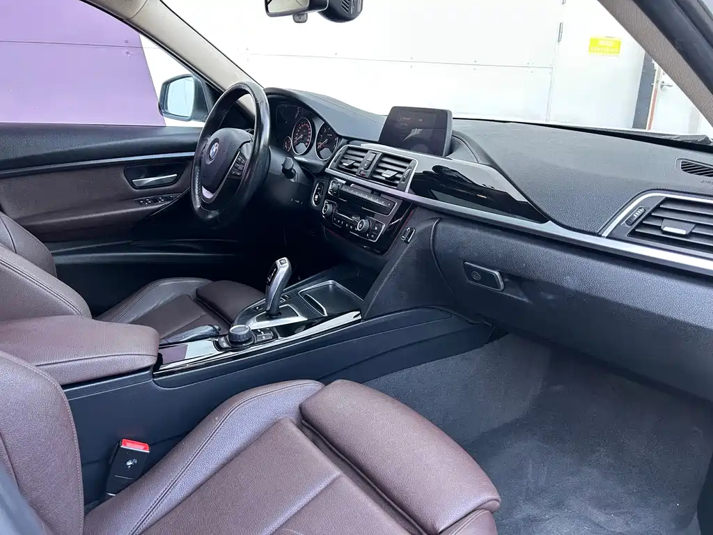 BMW 3 Series — миниатюра 10