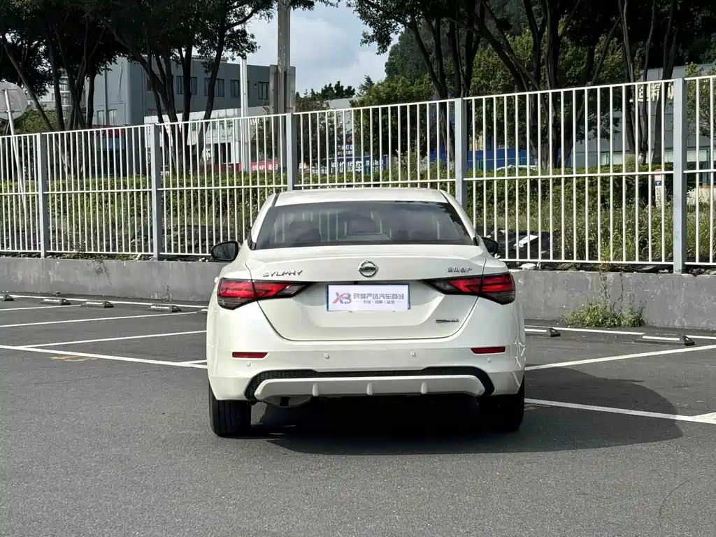 Nissan Sylphy — миниатюра 6