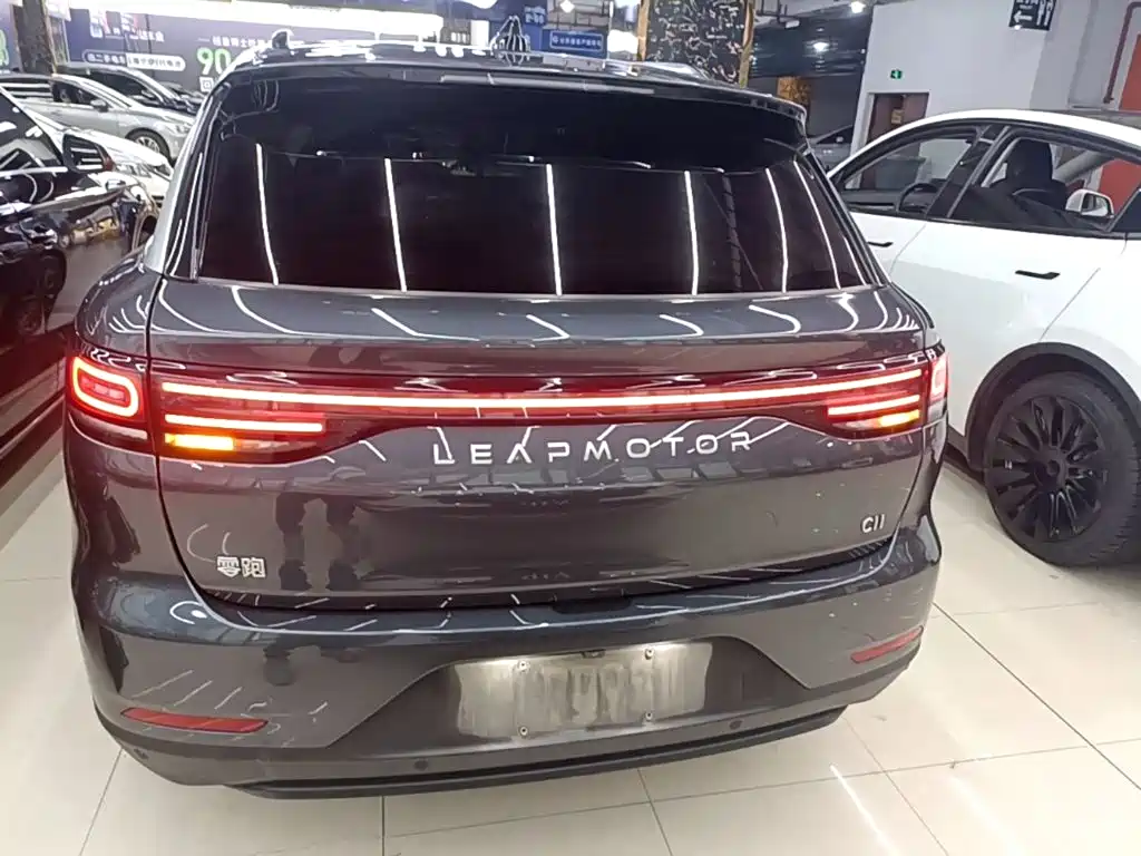Leapmotor Leapmotor C11 — миниатюра 6