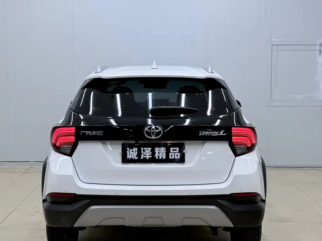 Toyota Yaris L — миниатюра 5