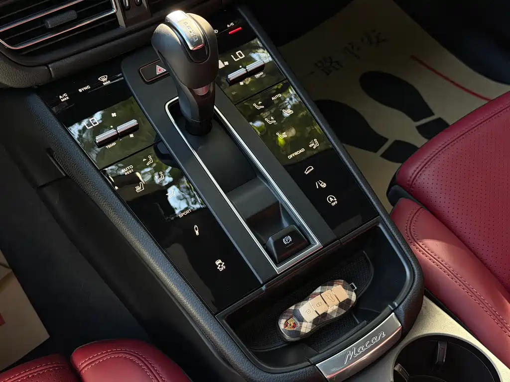 Porsche Macan — миниатюра 12
