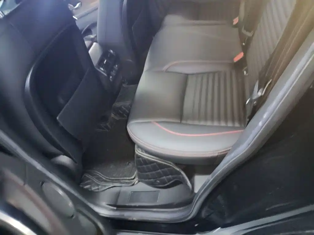Land Rover Discovery Sport — миниатюра 17