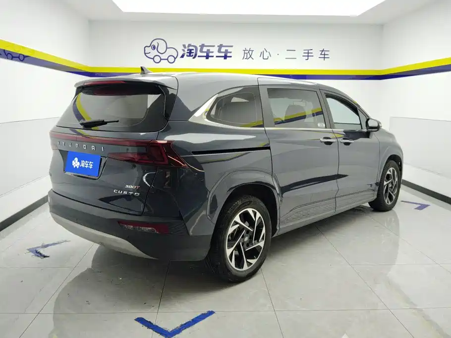 Hyundai Custo — миниатюра 3
