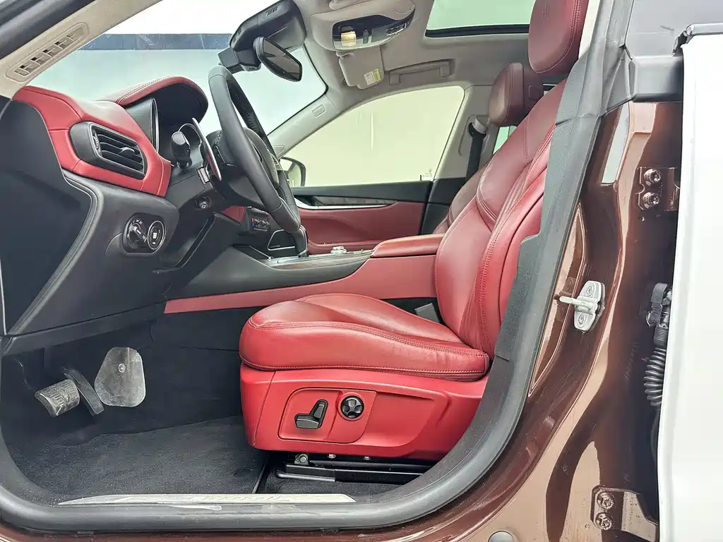 Maserati Levante — миниатюра 10