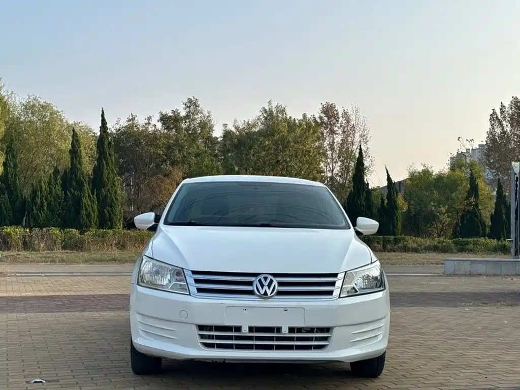 Volkswagen Santana — миниатюра 2