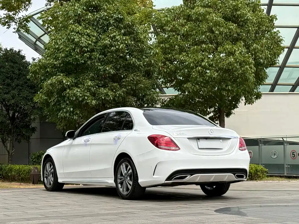 Mercedes-Benz C-Class — миниатюра 9