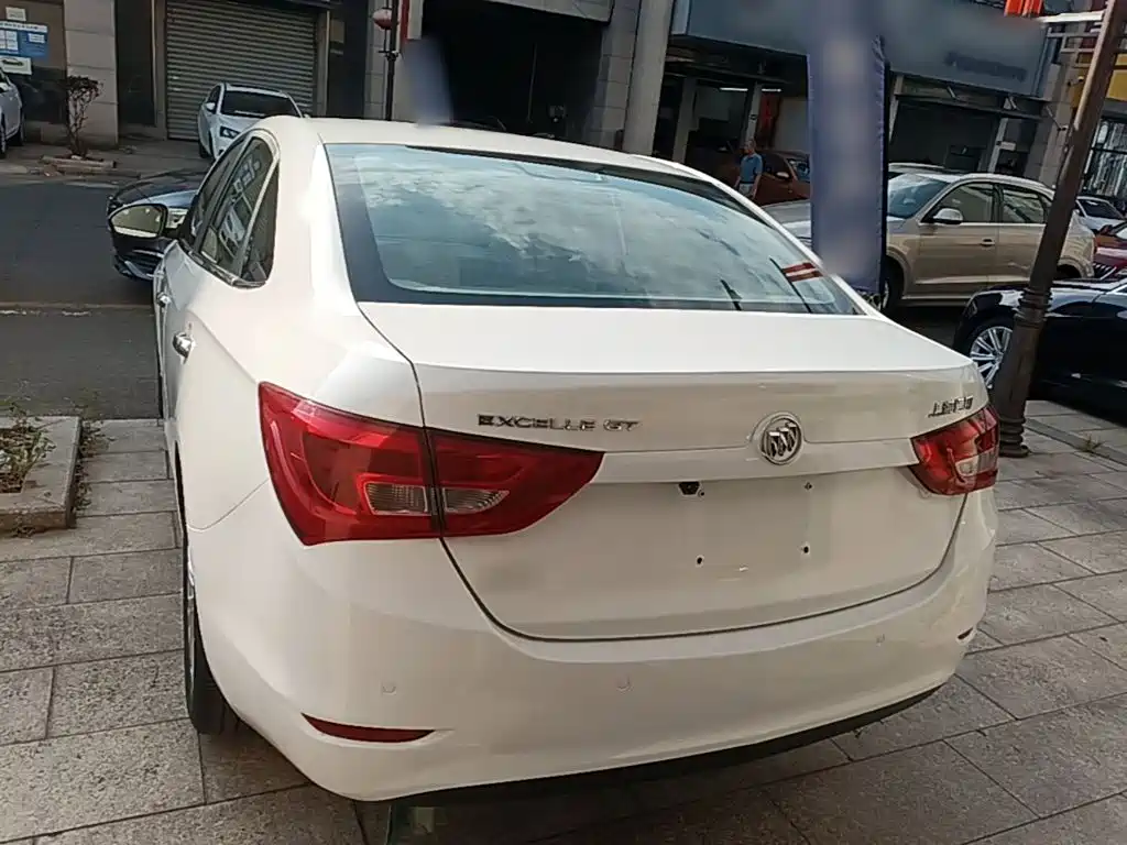 Buick Excelle — миниатюра 5