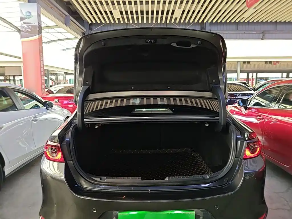 Mazda 3 Axela — миниатюра 19