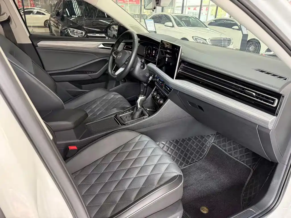 Volkswagen Sagitar — миниатюра 7