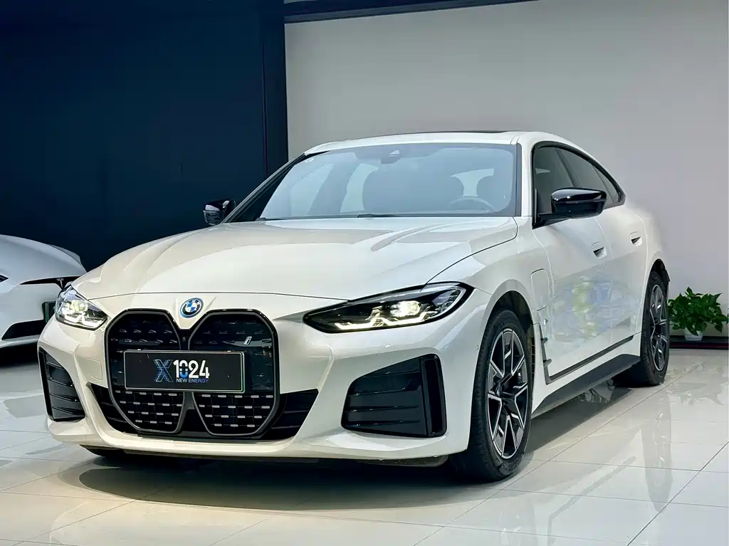 BMW i4