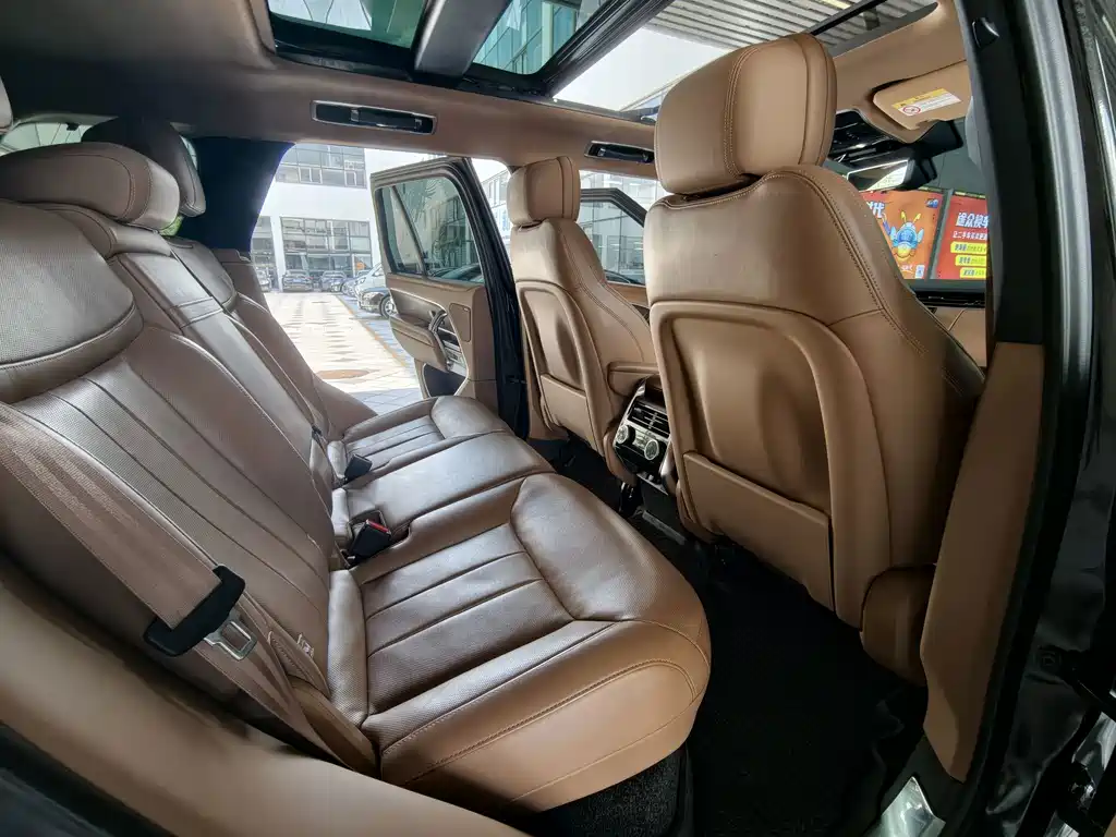 Land Rover Range Rover — миниатюра 7