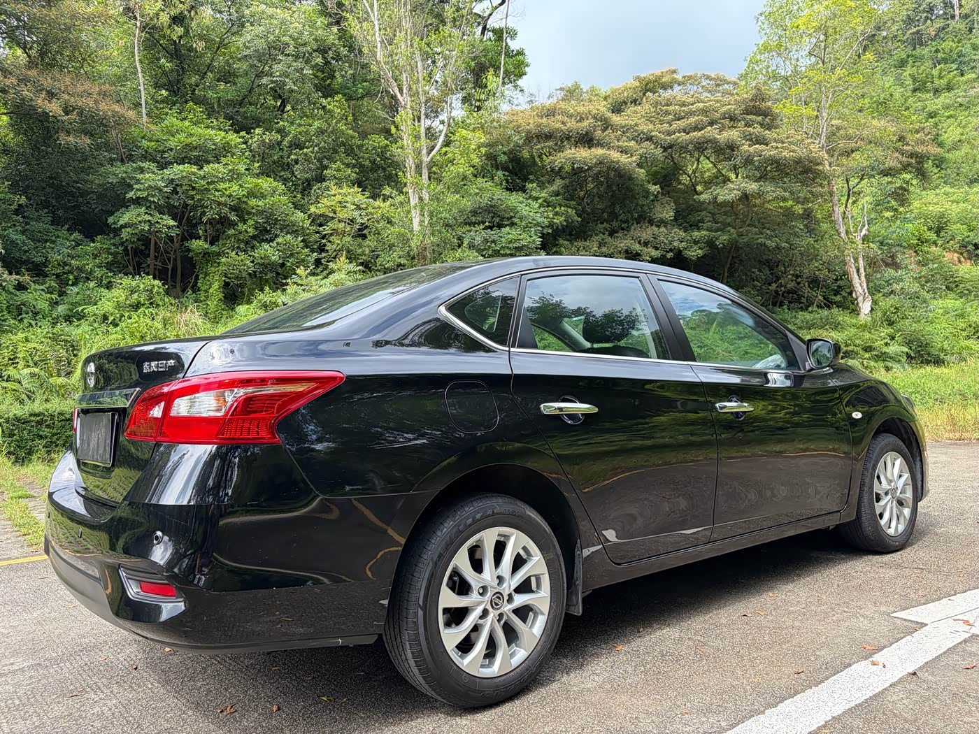 Nissan Sylphy 1.6 л 2022 г. Чёрный, пробег 50000 км