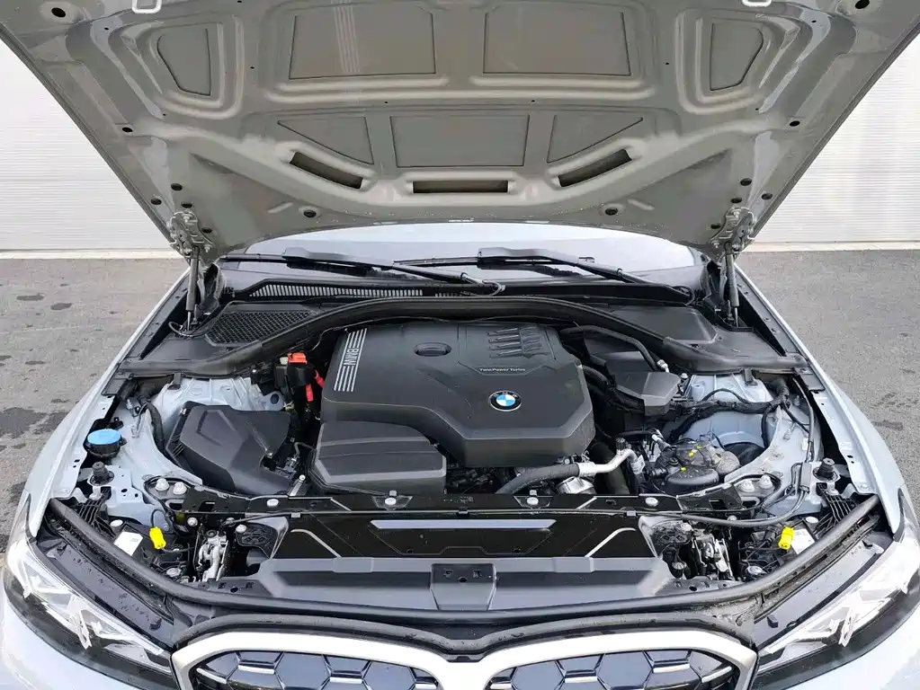 BMW 3 Series — миниатюра 8