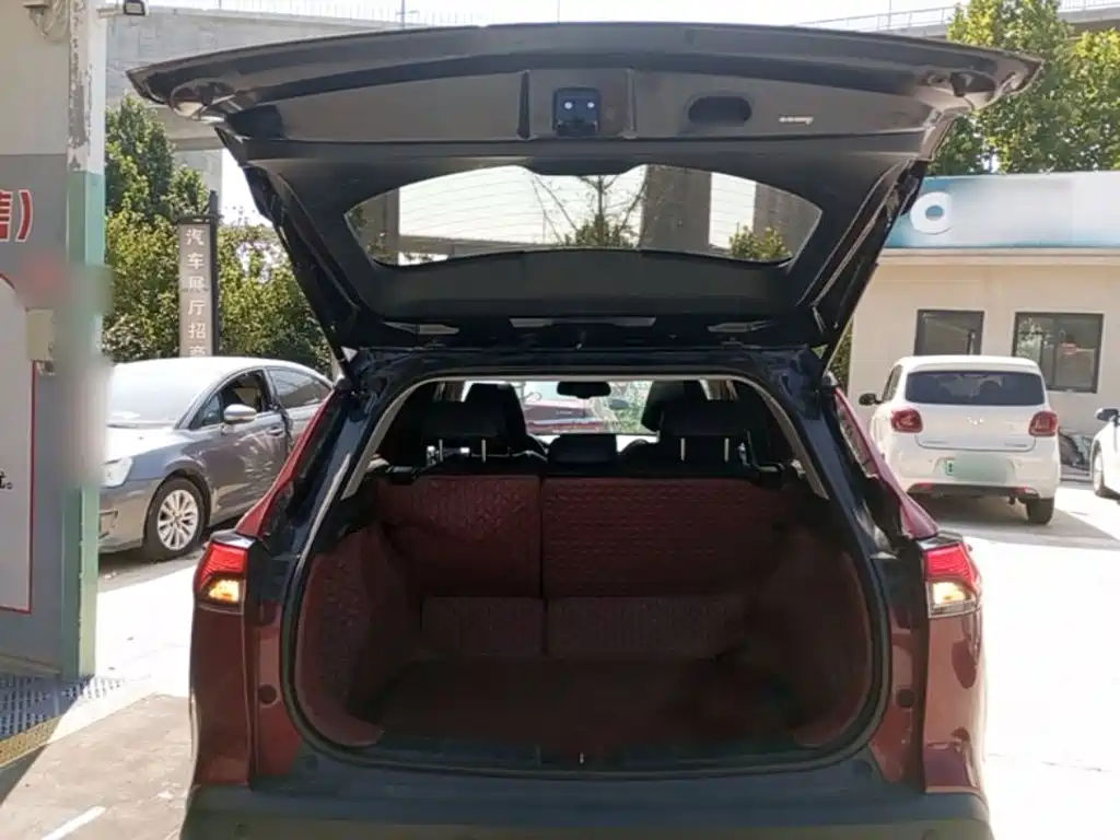 Toyota Corolla Cross — миниатюра 19