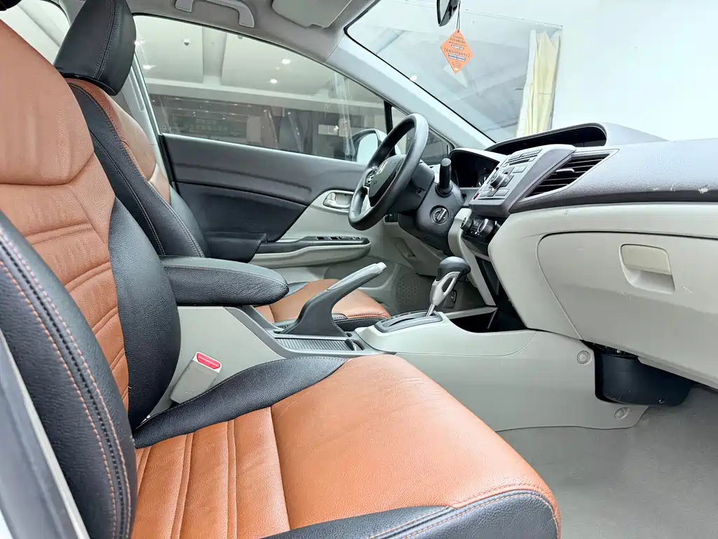 Honda Civic — миниатюра 7