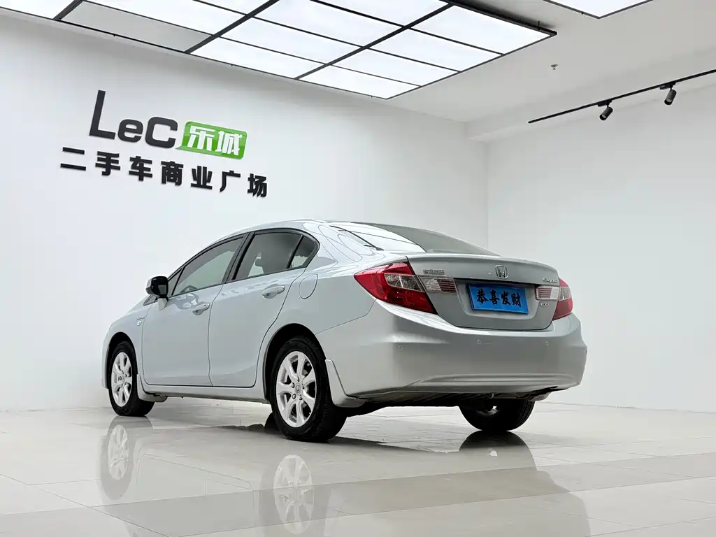 Honda Civic — миниатюра 12