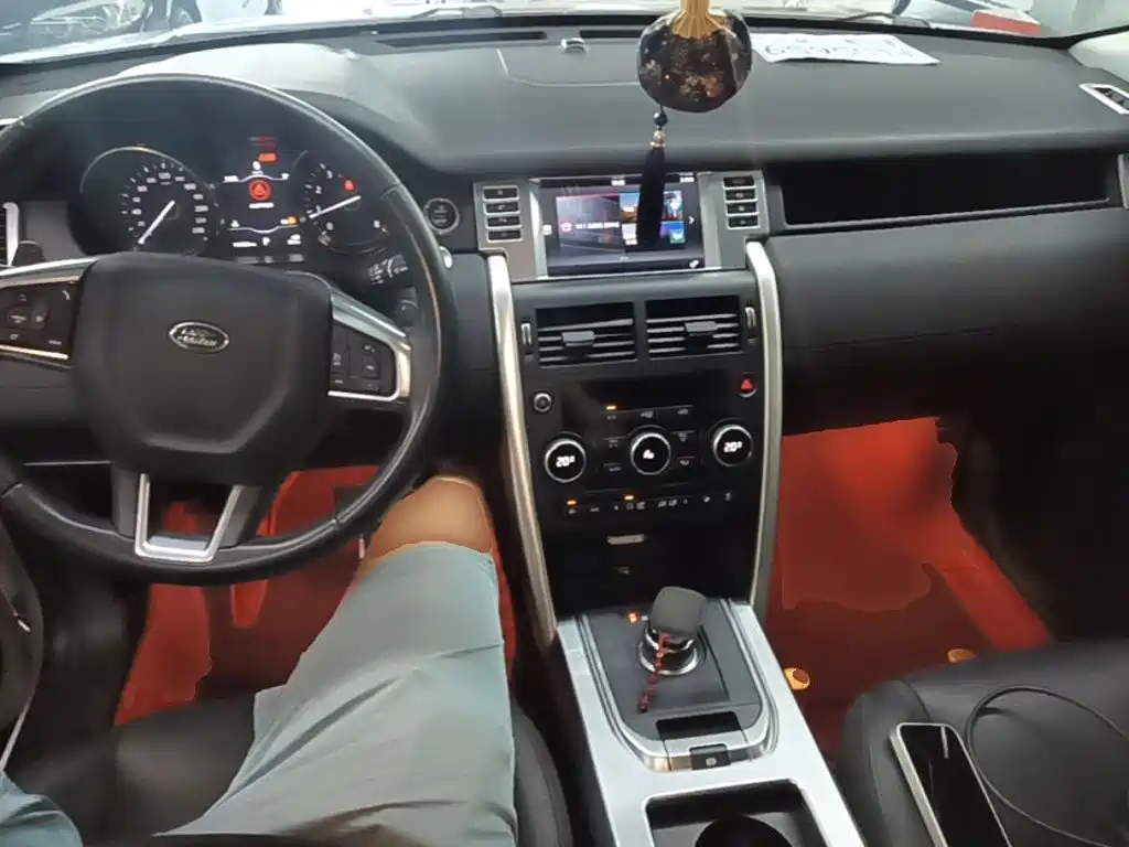 Land Rover Discovery Sport — миниатюра 10