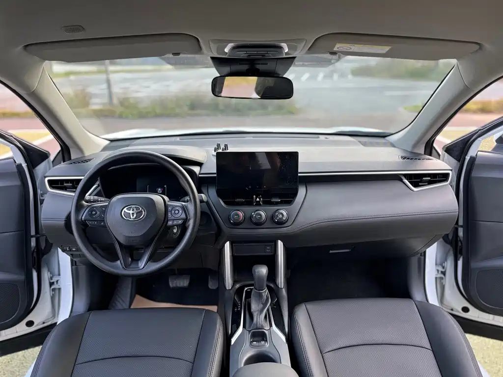 Toyota Corolla Cross — миниатюра 6