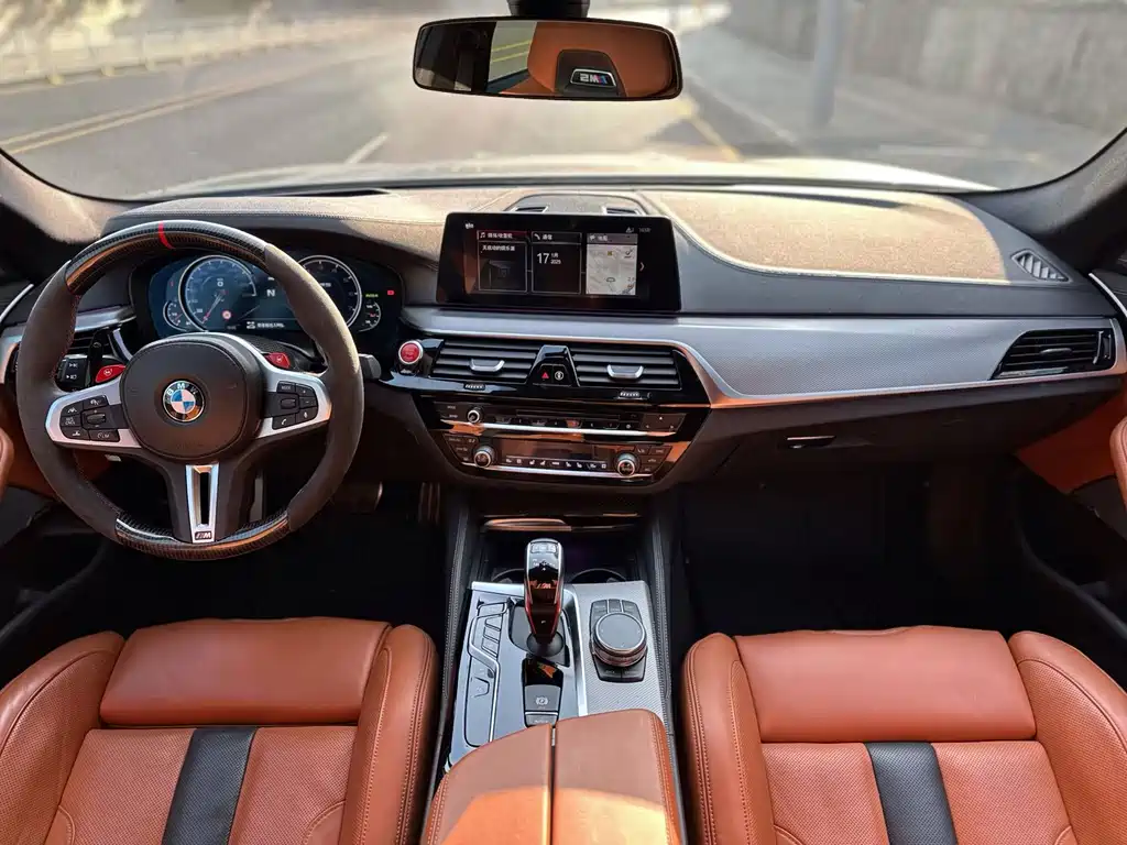 BMW M5 — миниатюра 8