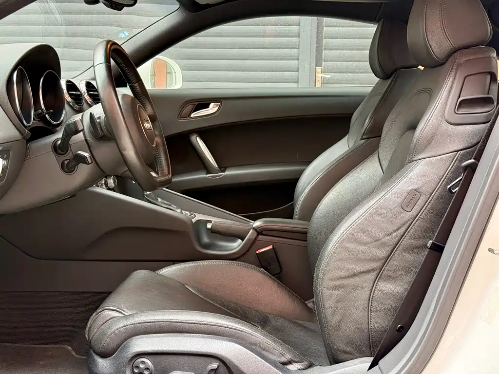 Audi TT — миниатюра 8