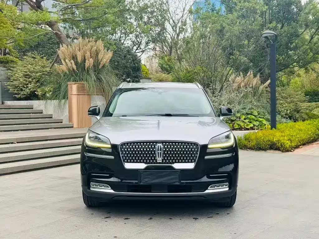 Lincoln Aviator — миниатюра 2