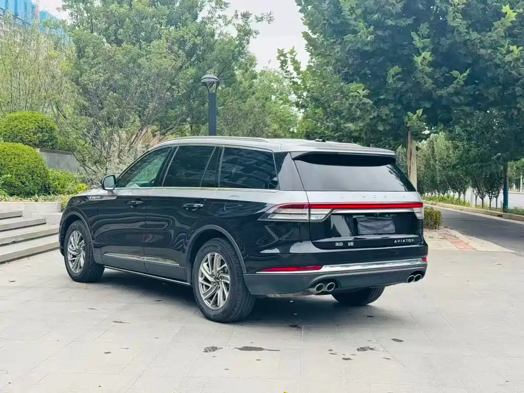 Lincoln Aviator — миниатюра 14