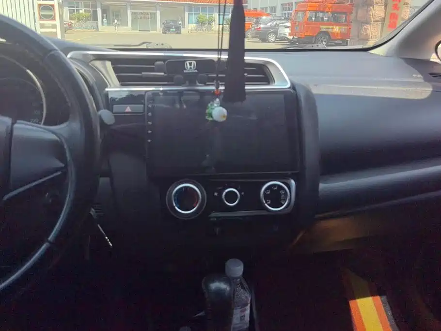 Honda Fit — миниатюра 13