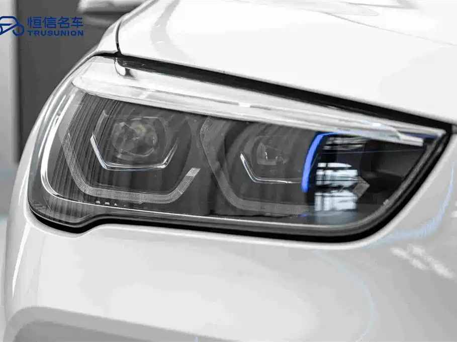 BMW X1 — миниатюра 10