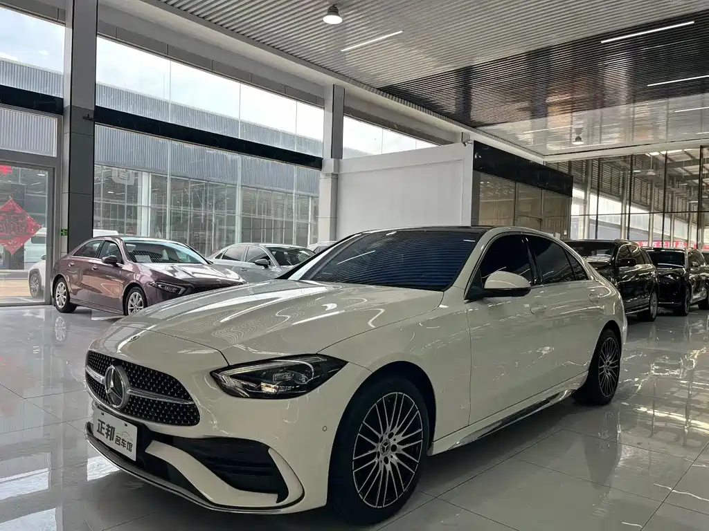 Mercedes-Benz C-Class — миниатюра 2