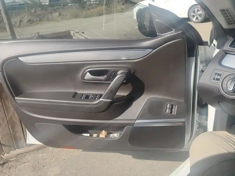 Volkswagen CC — миниатюра 7