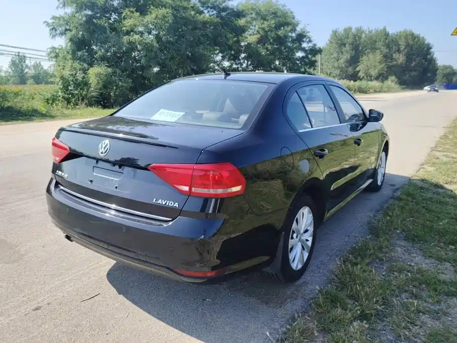Volkswagen Lavida — миниатюра 3