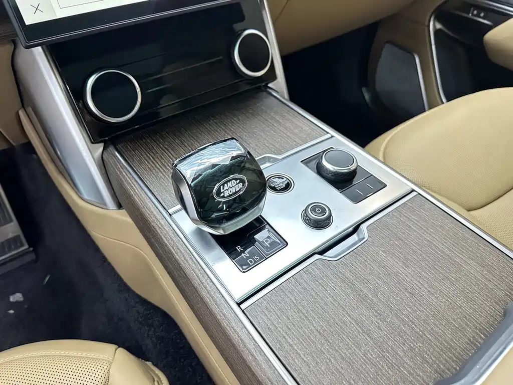 Land Rover Range Rover — миниатюра 8