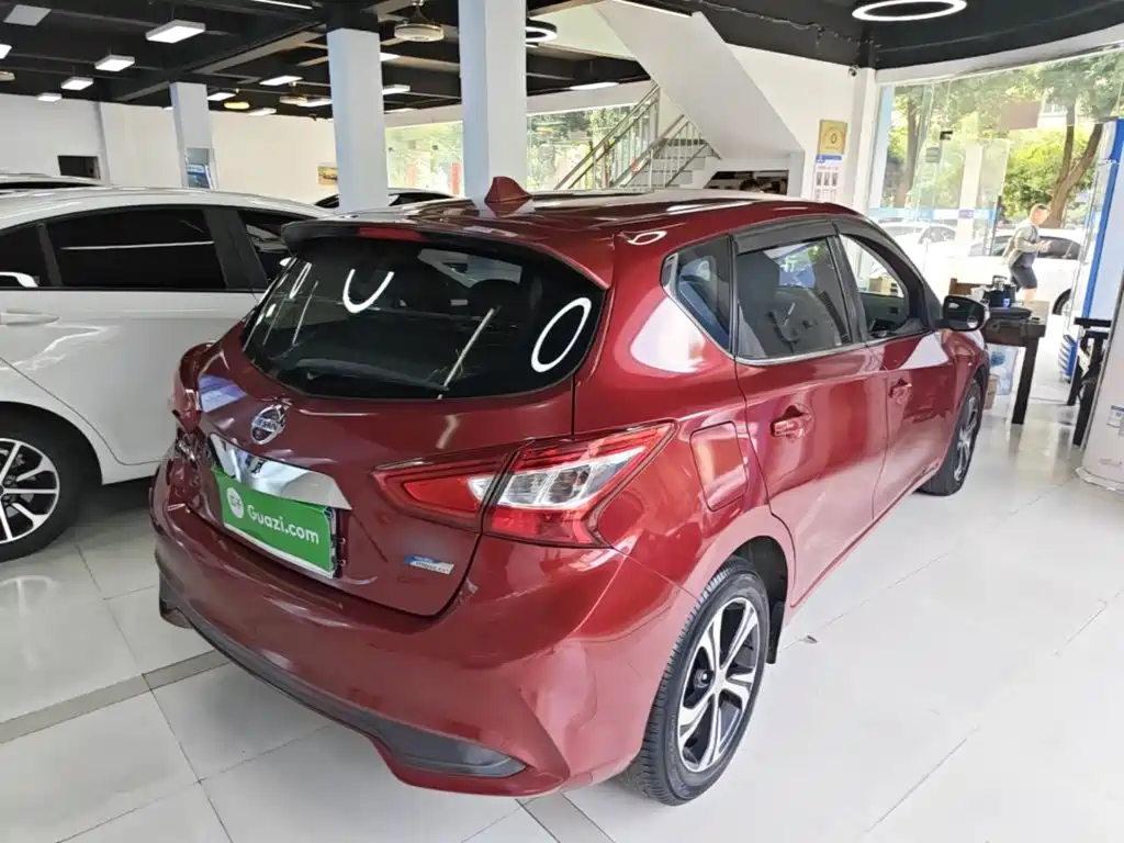 Nissan Tiida — миниатюра 7