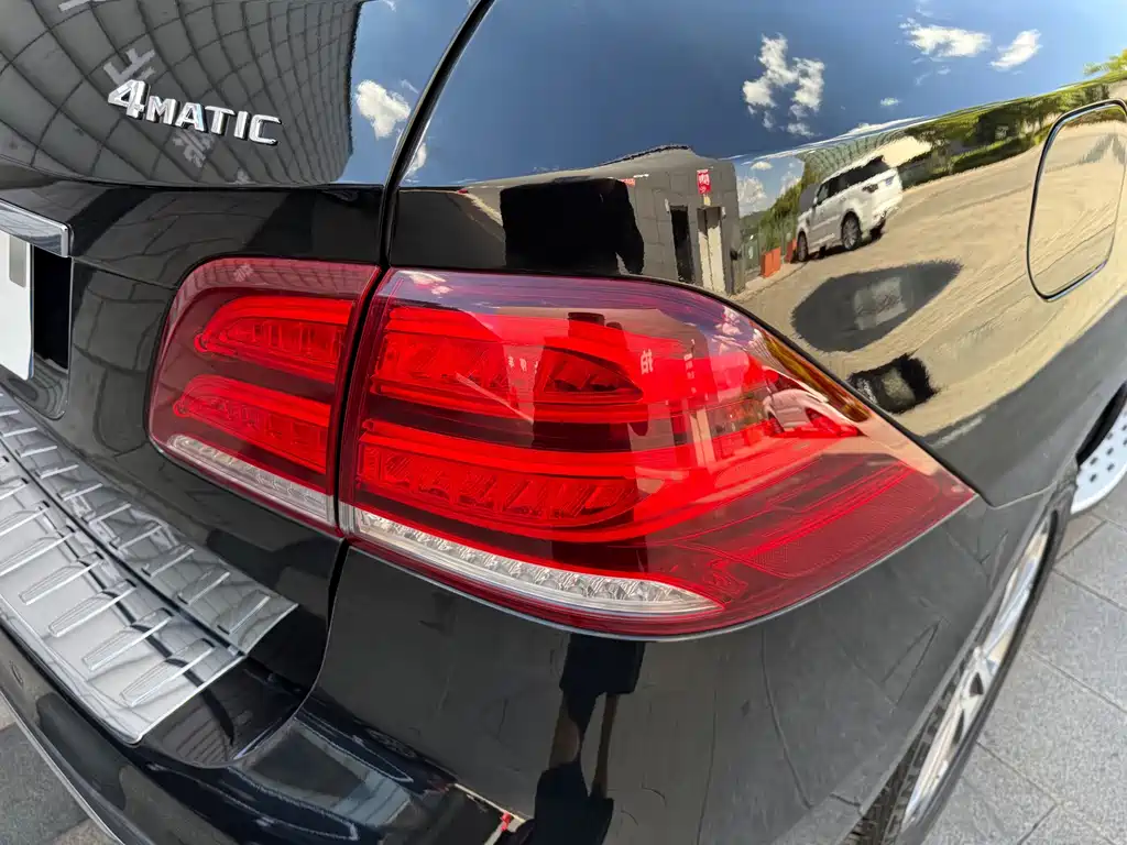 Mercedes-Benz GLE (Import) — миниатюра 38