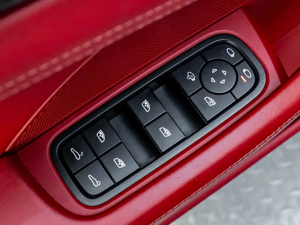 Porsche Panamera — миниатюра 25