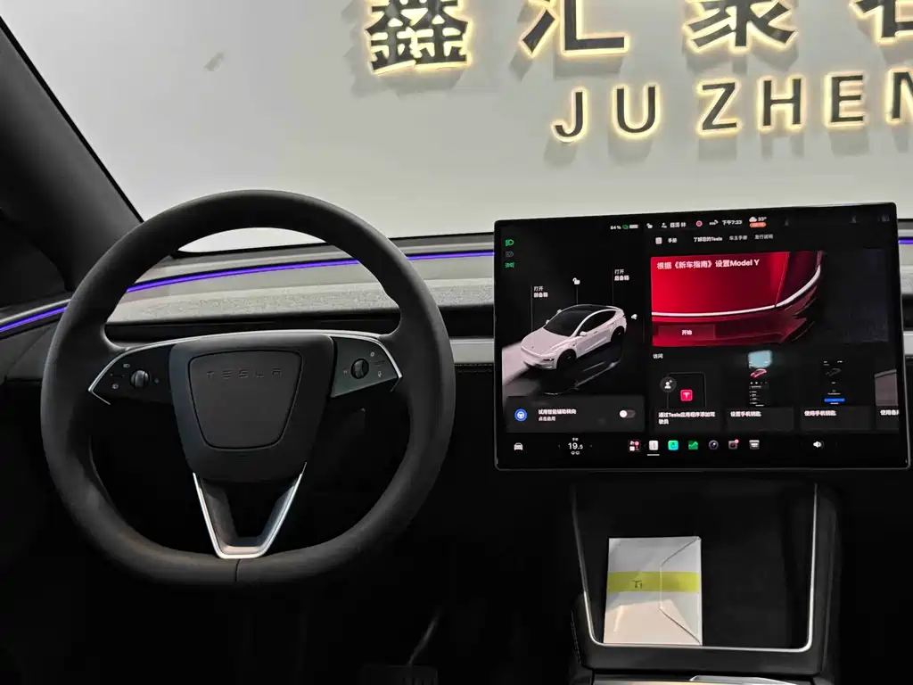 Tesla Model Y — миниатюра 8
