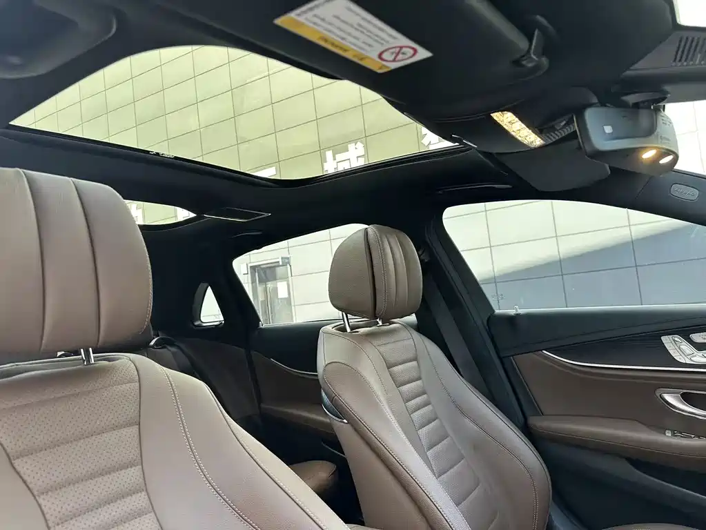 Mercedes-Benz E-Class — миниатюра 37