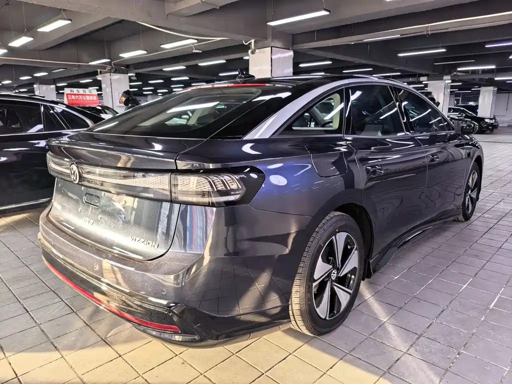 VOLKSWAGEN ID.7 VIZZION