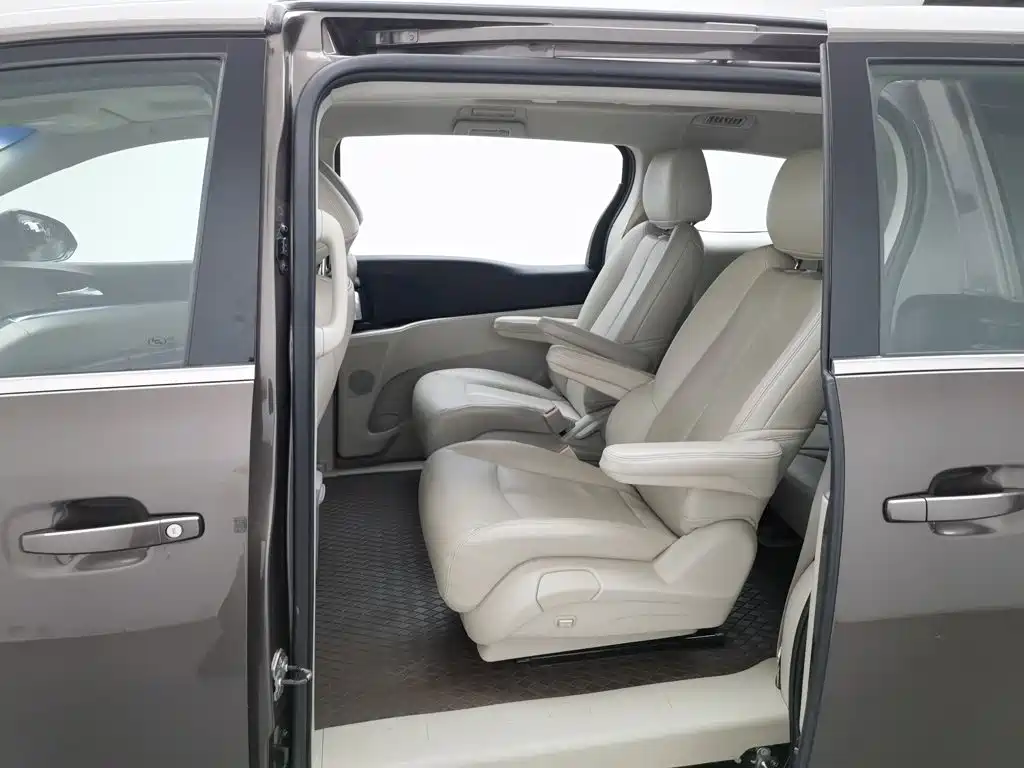 Buick GL8 — миниатюра 15